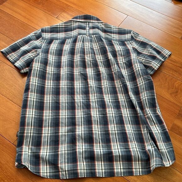 The North Face Logo Mens Short Sleeve Button Up Shirt Plaid size L - Picture 2 of 7